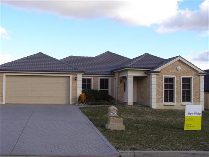 7 Greerlyn Way, Orange NSW 2800