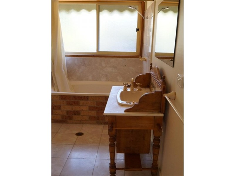 13 Ophir Road, Orange NSW 2800