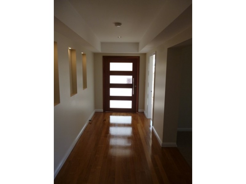 22 Robinson Court, Orange NSW 2800