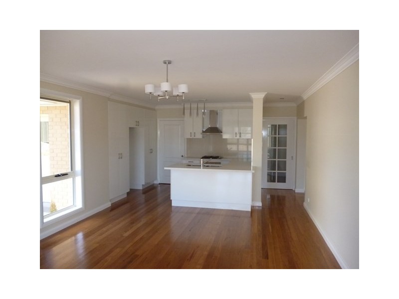 22 Robinson Court, Orange NSW 2800