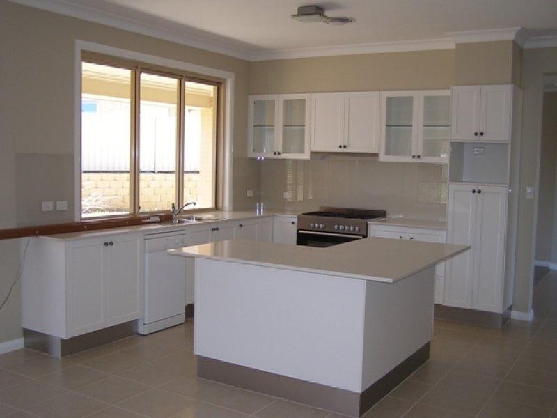 7 Collins Way, Orange NSW 2800