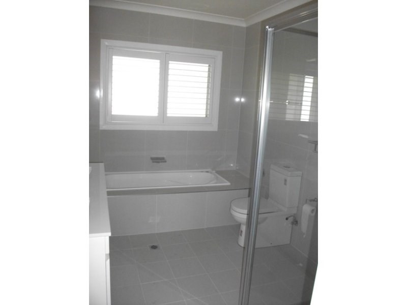 32 Moonstone Drive, Orange NSW 2800