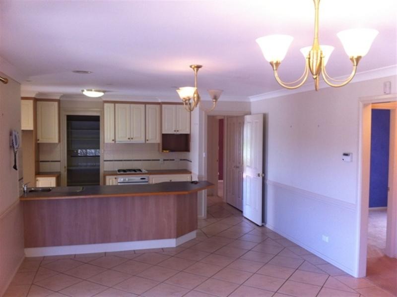 11 Hoskins Place, Orange NSW 2800