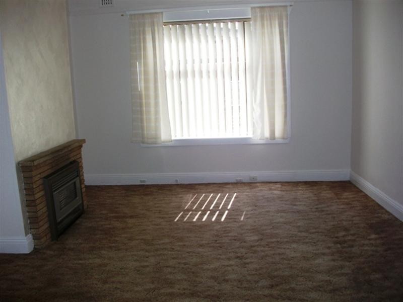 76 Clinton Street, Orange NSW 2800