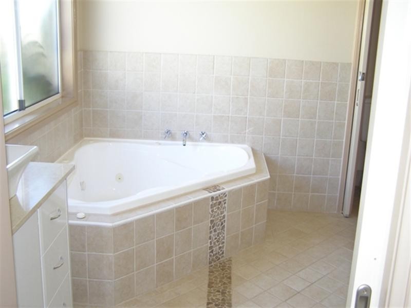 15 Jonathon Road, Orange NSW 2800