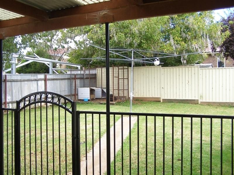 29 Tobruk Crescent, Orange NSW 2800