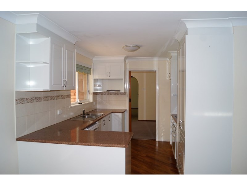 2 Mccarthy Place, Orange NSW 2800