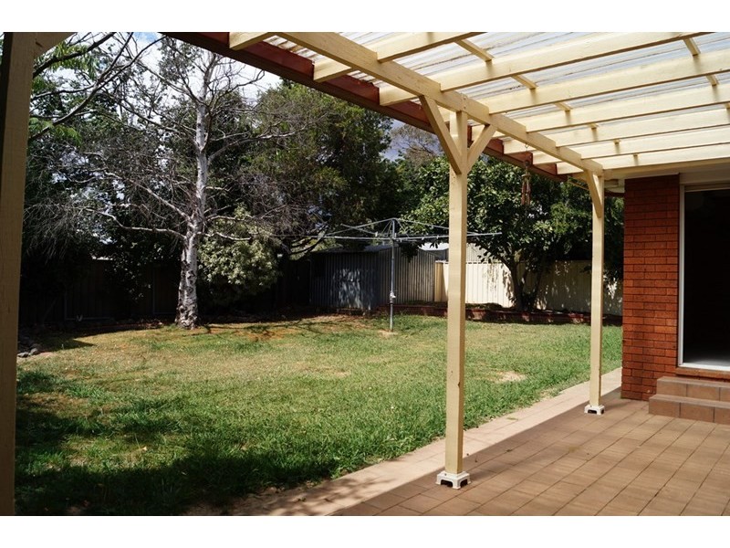 2 Mccarthy Place, Orange NSW 2800