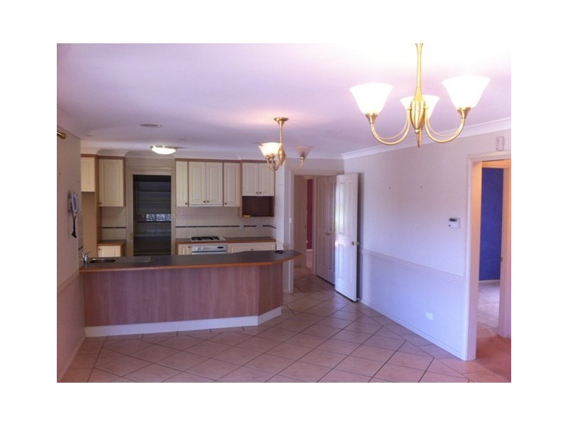 11 Hoskins Place, Orange NSW 2800