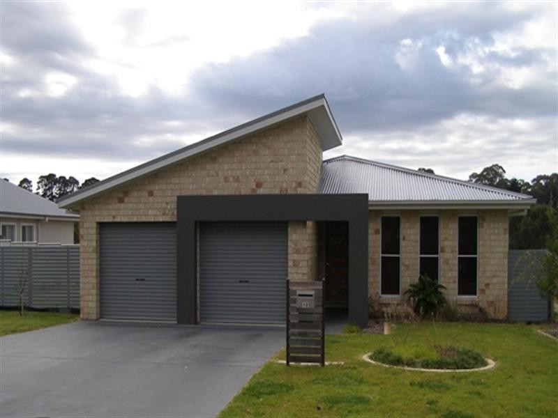 10 Burrows Court, Orange NSW 2800