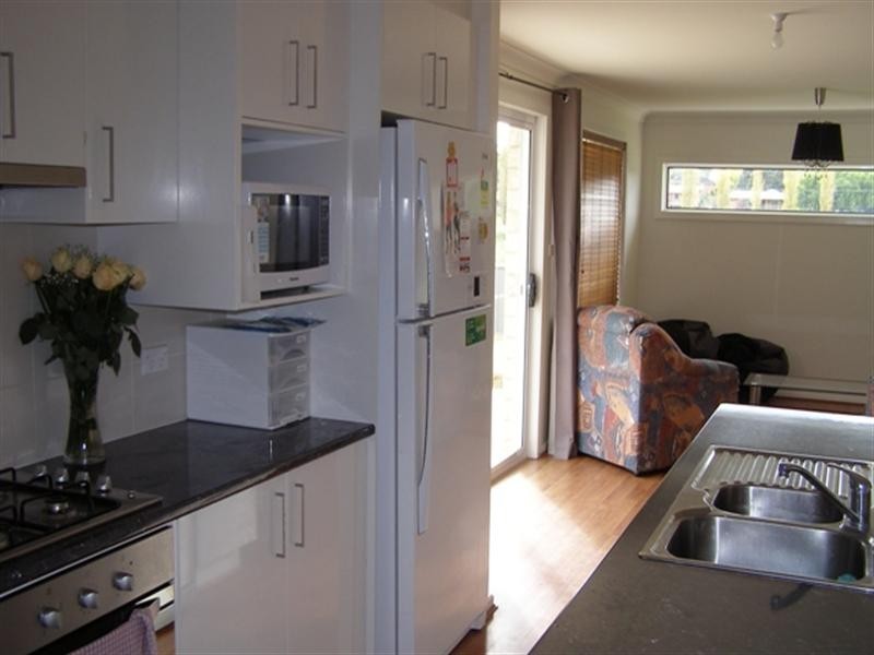 10 Burrows Court, Orange NSW 2800