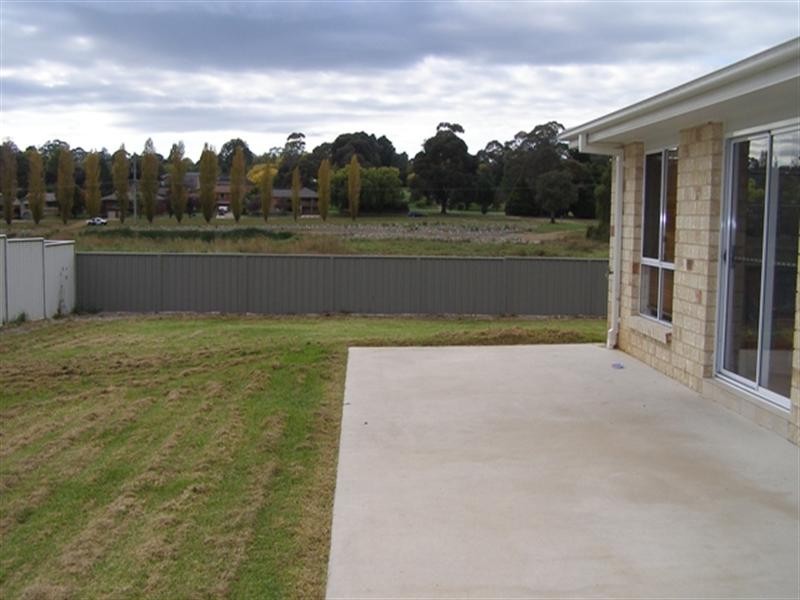 10 Burrows Court, Orange NSW 2800