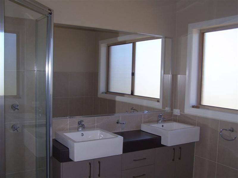 7 Collins Way, Orange NSW 2800