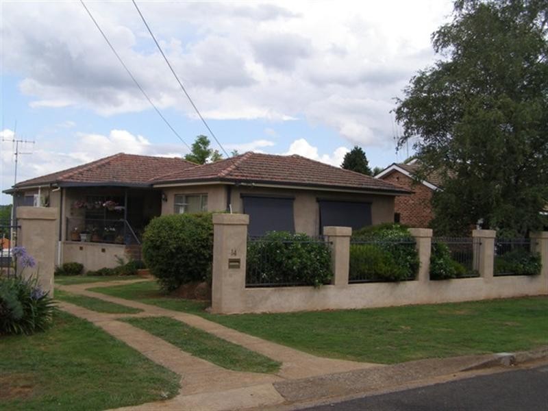 14 Rowan Street, Orange NSW 2800