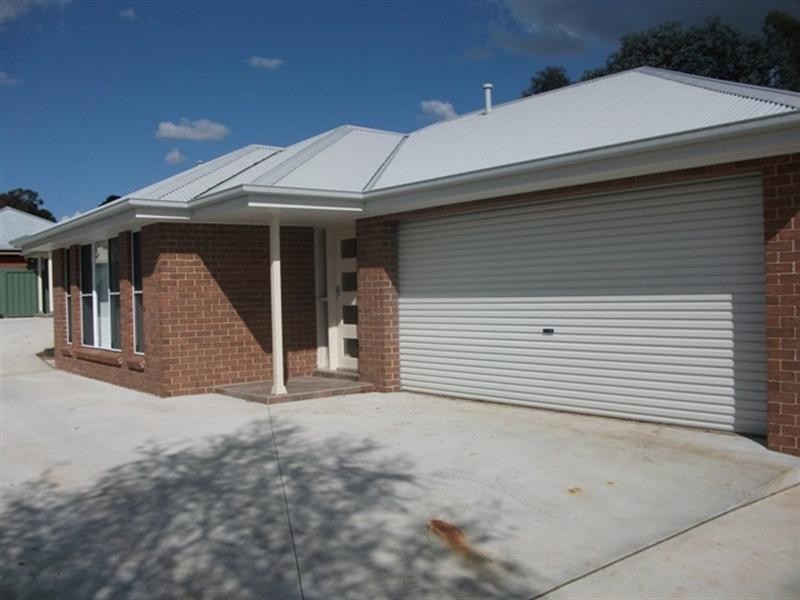 Unit 2/228 McLachlan Street, Orange NSW 2800