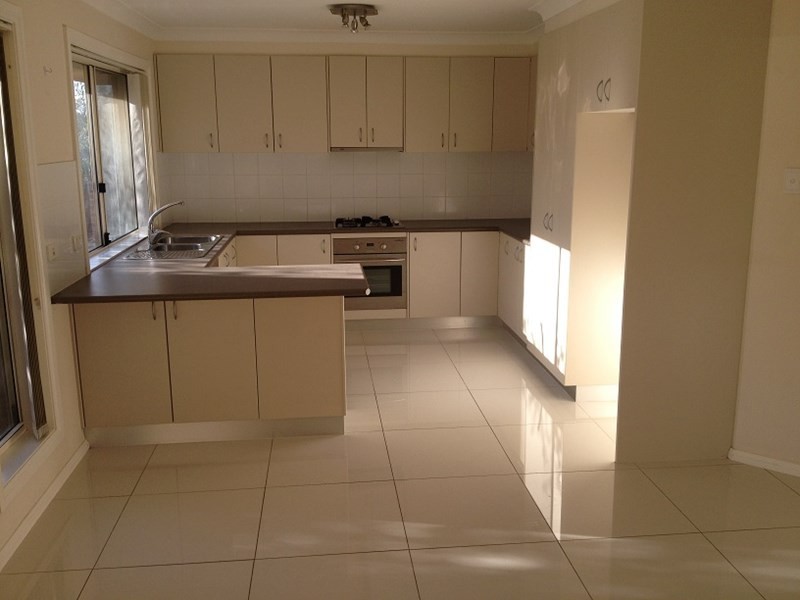 8 Diamond Drive, Orange NSW 2800