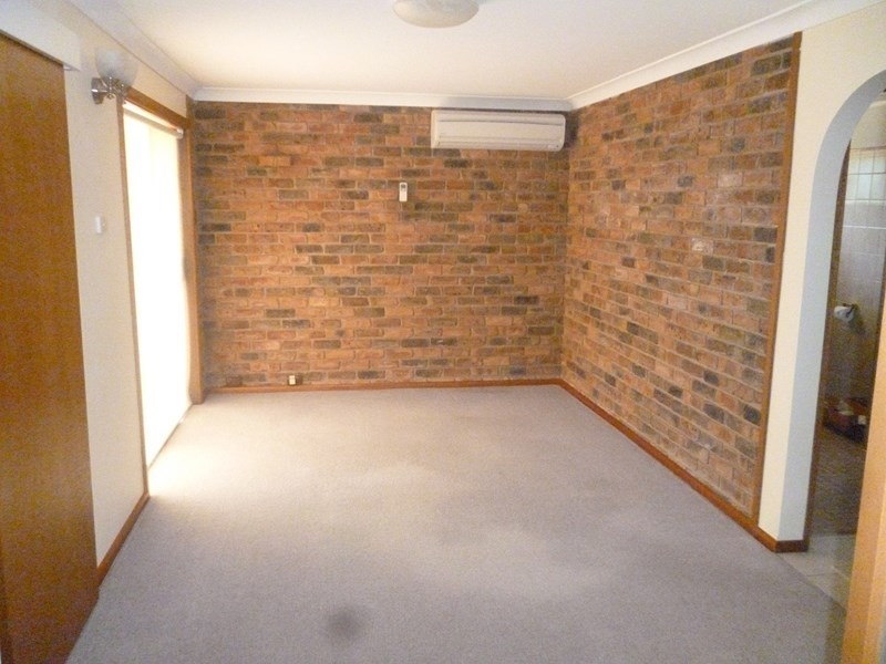 2 McCarthy Place, Orange NSW 2800