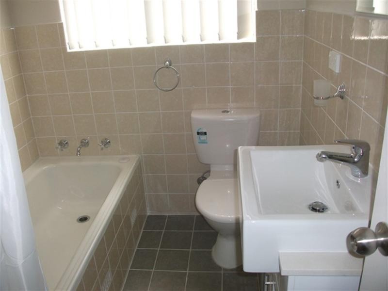 Unit 4/14-16 Burrendong Way, Orange NSW 2800