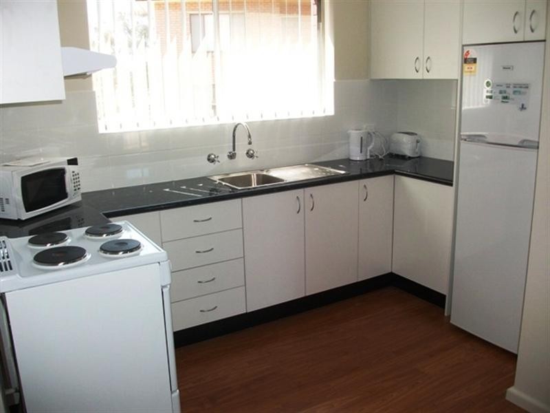 Unit 8/14-16 Burrendong Way, Orange NSW 2800