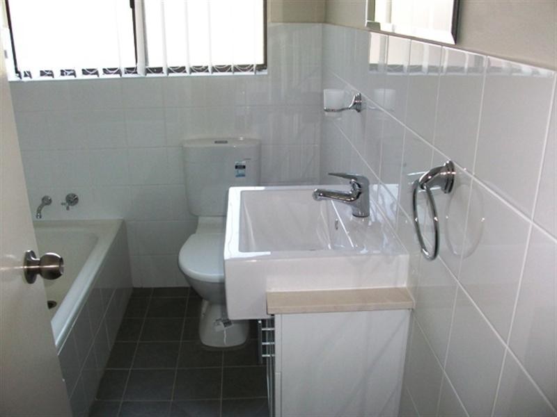 Unit10/14-16 Burrendong Way, Orange NSW 2800