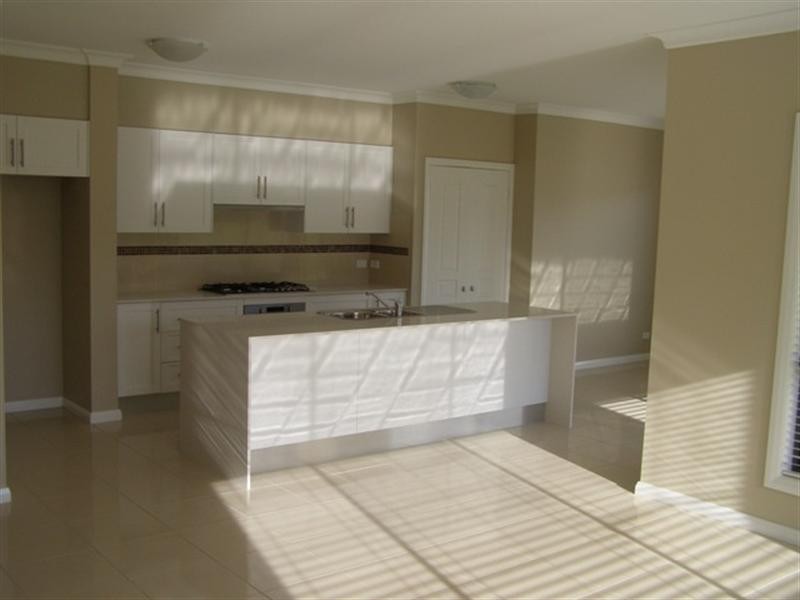 2 Row Close, Orange NSW 2800