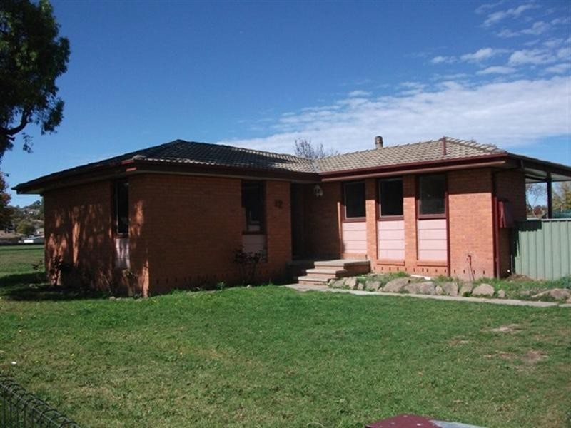 12 Mirral Way, Orange NSW 2800