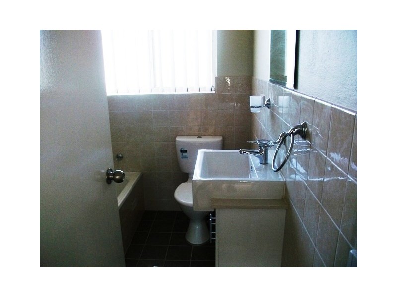 Unit 7/14-16 Burrendong Way, Orange NSW 2800