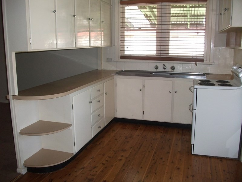 6 Bletchington Street, Orange NSW 2800