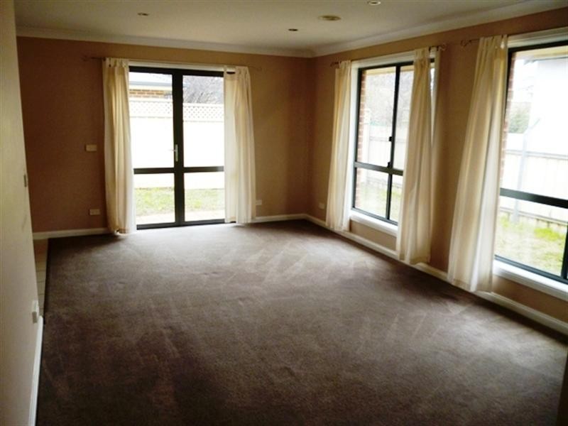 Unit 2-15 Churchill Avenue, Orange NSW 2800