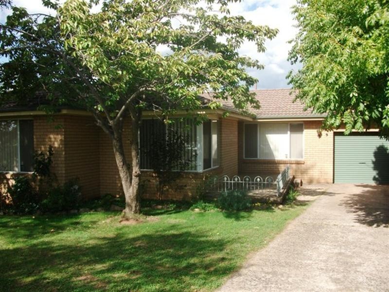 9 Mangowa Close, Orange NSW 2800