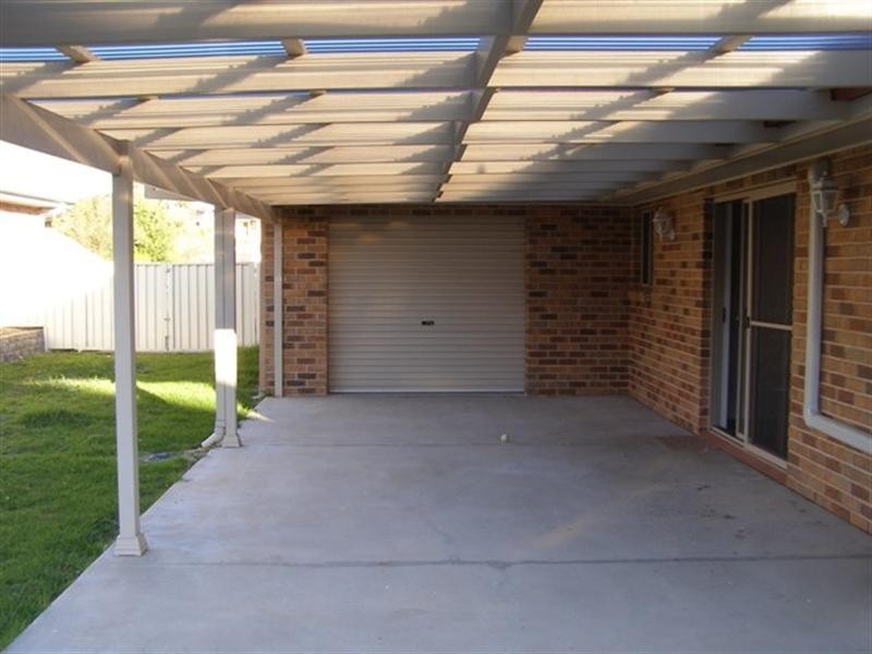 40 Roselawn Drive, Orange NSW 2800