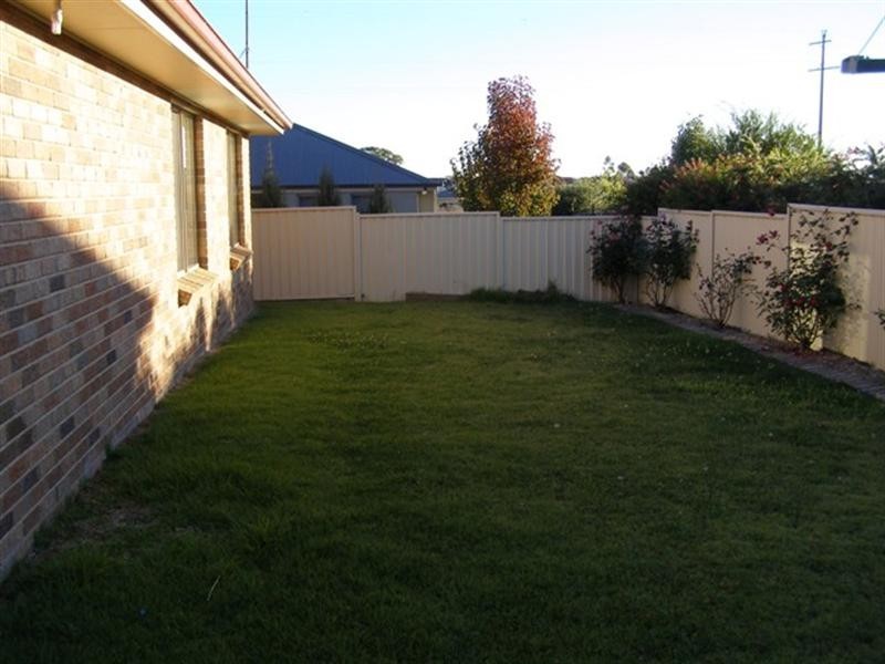 40 Roselawn Drive, Orange NSW 2800