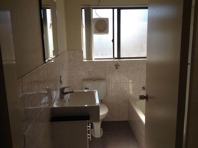 Unit 14-14/16 Burrendong Way, Orange NSW 2800