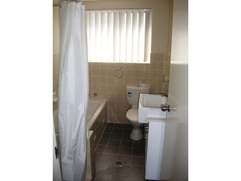 Unit 4-14/16 Burrendong Way, Orange NSW 2800