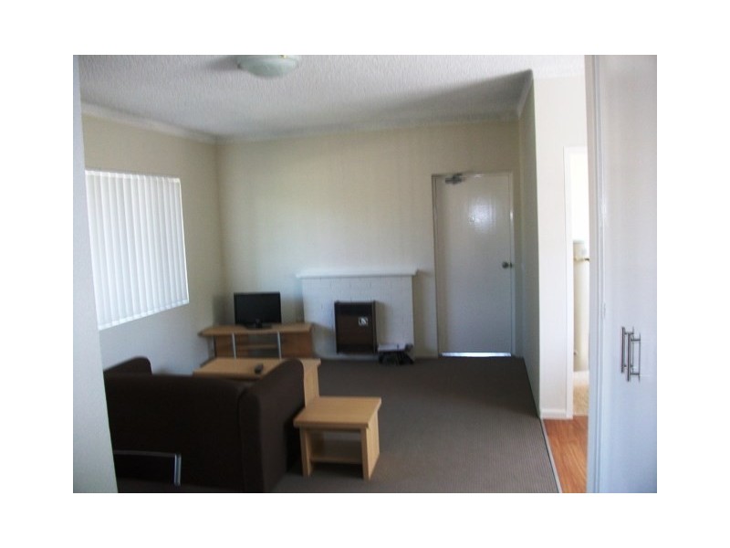 Unit 4-14/16 Burrendong Way, Orange NSW 2800