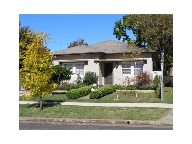 8 Orana Street, Orange NSW 2800