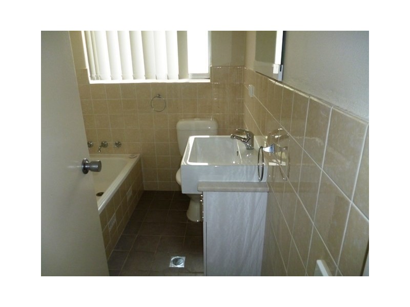 Unit 5/14-16 Burrendong Way, Orange NSW 2800