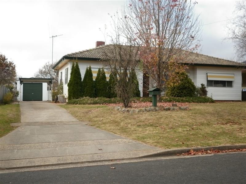 12 Kenna Street, Orange NSW 2800