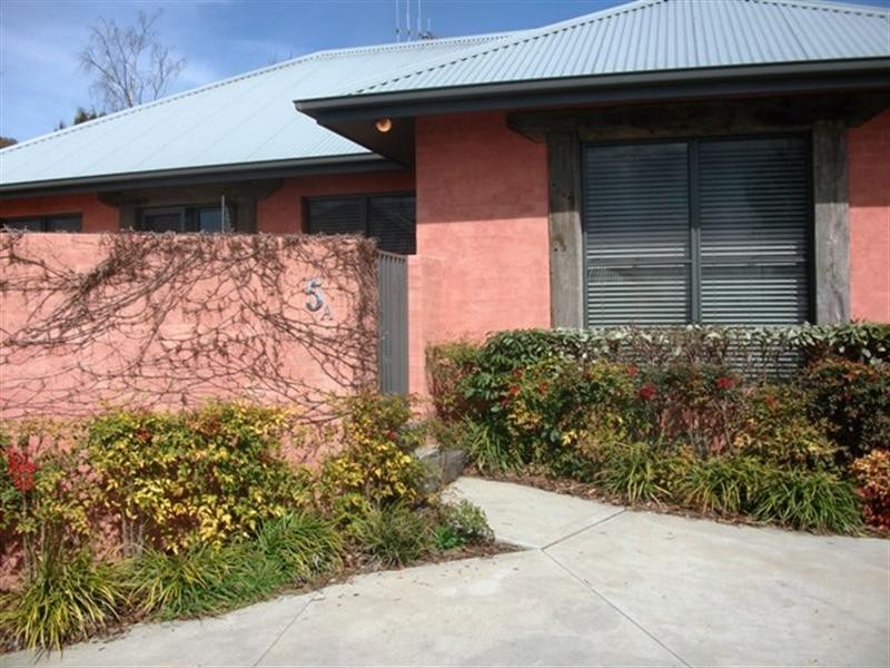 5a Roselawn Drive, Orange NSW 2800