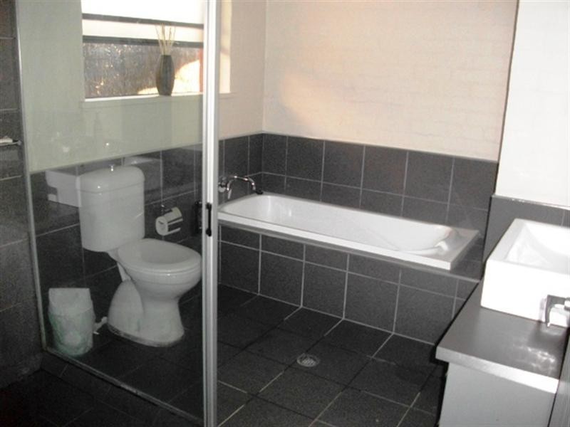 5a Roselawn Drive, Orange NSW 2800