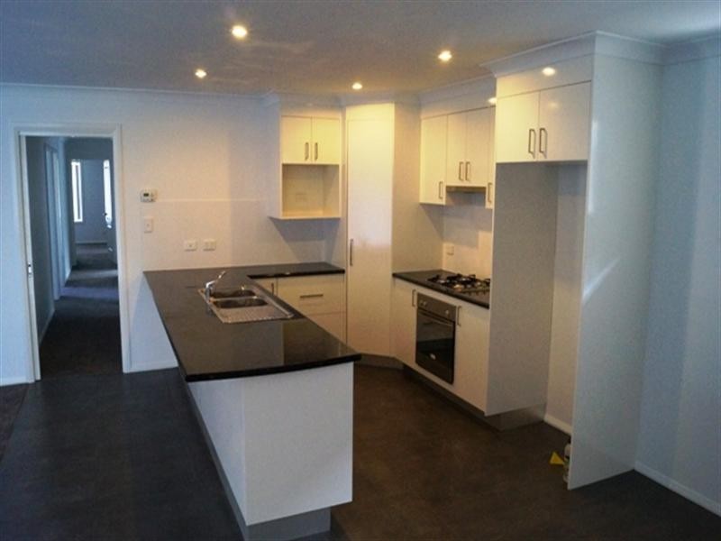 1073 Pearl Court, Orange NSW 2800