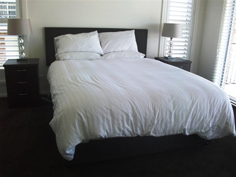 11 Booth Crescent, Orange NSW 2800