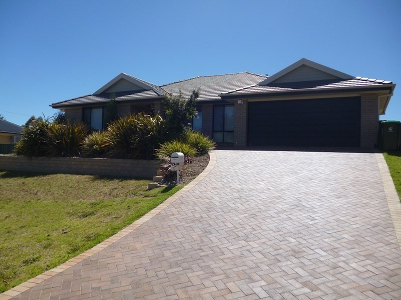 3 Discovery Drive, Orange NSW 2800