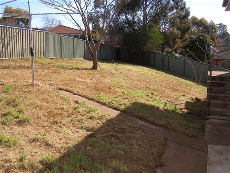 6 Katoa Place, Orange NSW 2800