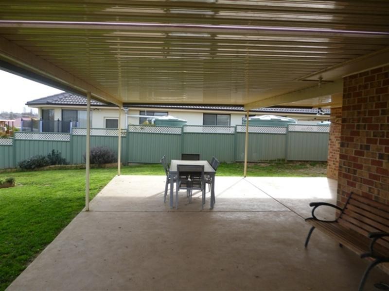 31 Quinlan Run, Orange NSW 2800