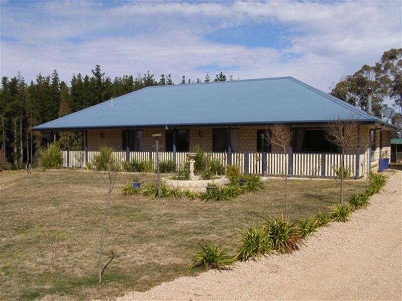 429 Long Point Road, Mullion Creek NSW 2800