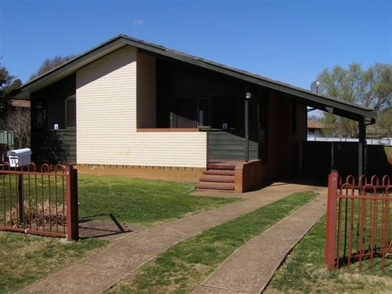 12 South Terrace, Orange NSW 2800