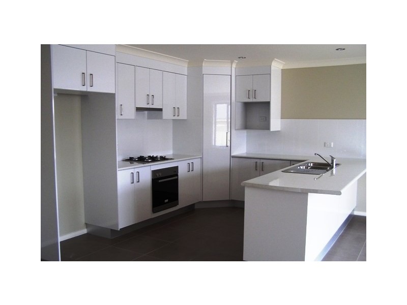 5 Onyx Place, Orange NSW 2800