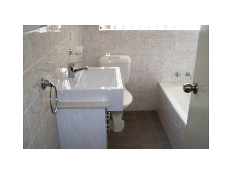 Unit 9/14-16 Burrendong Way, Orange NSW 2800