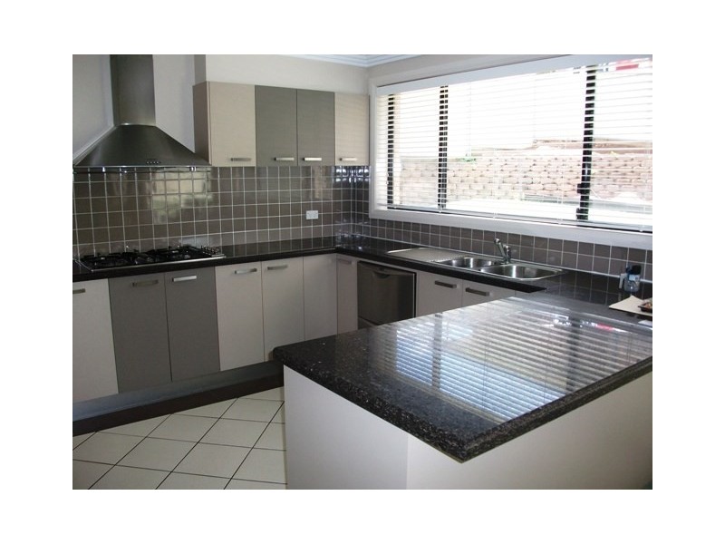 13 Bert Whiteley Place, Orange NSW 2800